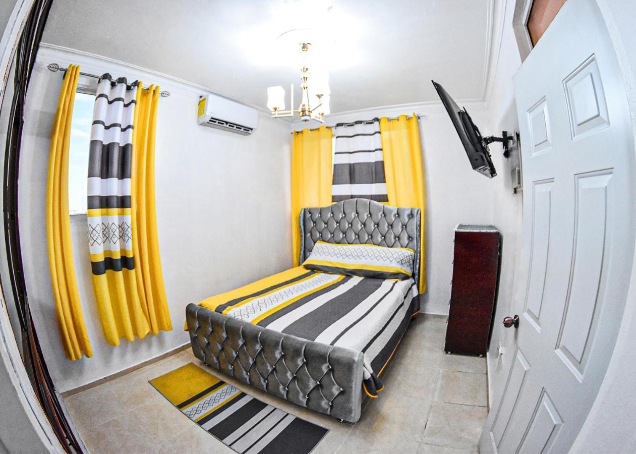Apartamento En La Carreras Proximo Al Monumento Santiago De Los Caballeros Eksteriør billede